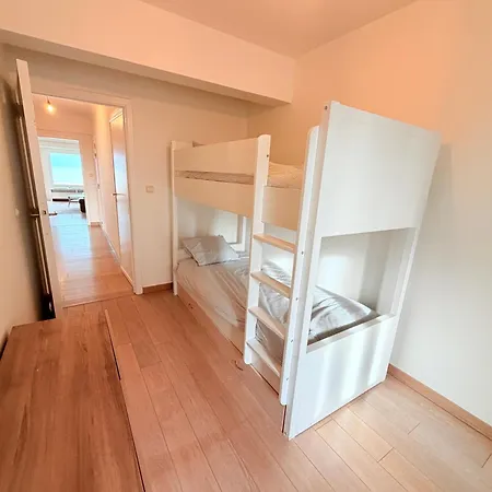 Bel Air - Modern 2 Bedroom With Sea View T155 아파트 오스텐드